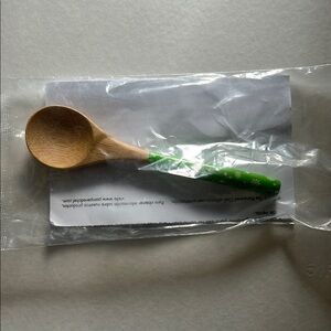 Pampered Chef Petite Bamboo Spoon with Green Snowflake Handle